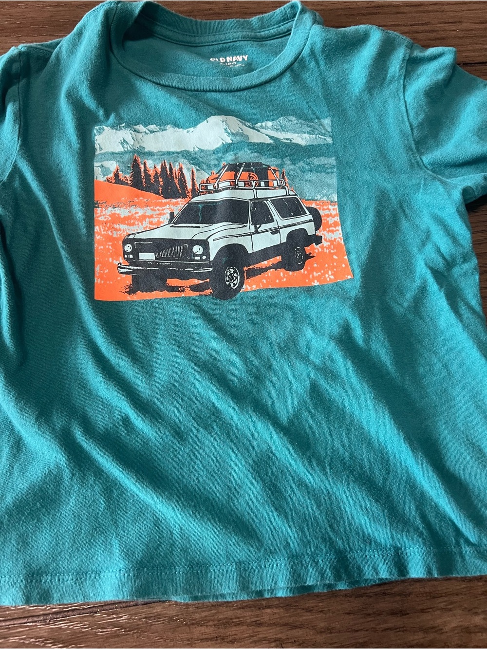 Old Navy Teal Graphic Kids T-Shirt with Adventure Truck 6-7